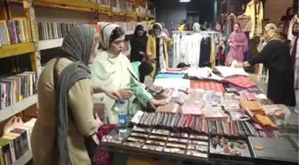 İran'da Beluç Kadınlarının El Sanatları Sergisi
