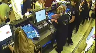 Kasada Unutulan Cüzdanı Çaldı