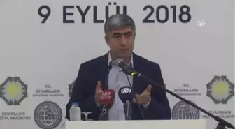 Medya Okulu Mezunları Sertifikalarını Aldı (2)
