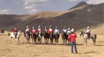 Kırgız Türkleri 'Dünya Göçebe Oyunları'Na Hazırlanıyor(1)