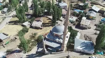 25 Yıllık Caminin 58 Yıllık Minaresi