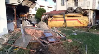 Didim'de Kontrolden Çıkıp Siteye Giren Vidanjör Devrildi: 1 Ölü