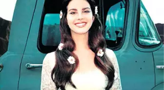 Lana Del Rey'den İki Yeni Şarkı