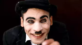 Afgan Charlie Chaplin': Tehditlere Rağmen Halkımı Güldürmek İstiyorum