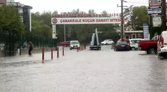 Çanakkale'de Sokaklar Göle Döndü