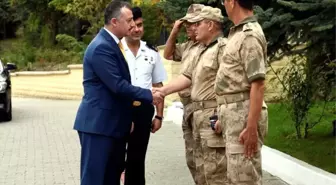 Vali Büyükakın Tuğgeneral Bulut ile Bir Araya Geldi