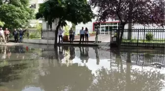 Hastane Girişi Kapandı Vatandaşlar Duvara Çıktı