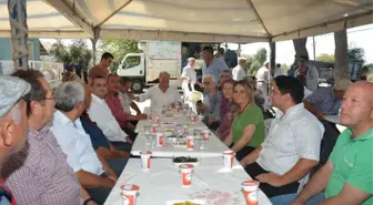 Başkan Özakcan, Gölhisar Mahallesindeki Hayra Katıldı