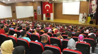 Prof. Dr. Nevzat Tarhan'dan Gaziantep'te İki Konferans