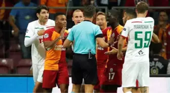 İtalyan Hakem, Galatasaray - L.Moskova Maçında Kırmızı Kartı Es Geçti