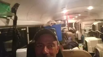Kasırgadan 64 Kedi ve Köpeği Kurtardı