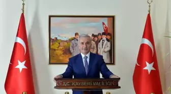 Vali Kamçı: 'Gazilerimiz Ülkemizin Medarı İftiharı, Vatanseverliğin ve Kahramanlığın Yaşayan Nadide...