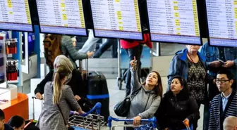 Amsterdam'da Yüzlerce Uçuş İptal Edildi