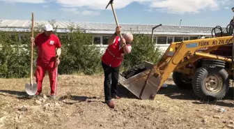 Çocuklar, Toprağa Gömdükleri Kapsüllerle Geleceğe Mesaj Gönderdi