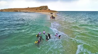 Çarpanak Adası'na Antik Yoldan Su Altı Yürüyüşü