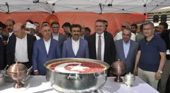 Cumhurbaşkanlığınca Diyarbakır'da Aşure Dağıtıldı