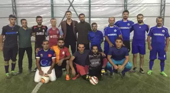 Hakkari'de 'Fatih Keskin Halı Saha Futbol Turnuvası' Başladı