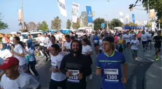 İstanbul'u Koşuyorum' Yarışında Renkli Görüntüler