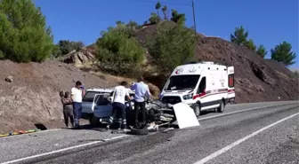 Adıyaman'da Otomobiller Çarpıştı: 6 Yaralı