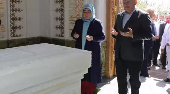 İmam Buhari ve İmam Maturudi'nin Türbelerini Ziyaret Etti