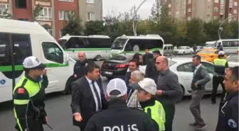 Minibüsçülerden Yol Kapatma Eylemi