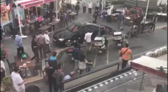 Yalova'da Polisten Kaçan Genç Otomobille Kalabalığın Arasına Daldı