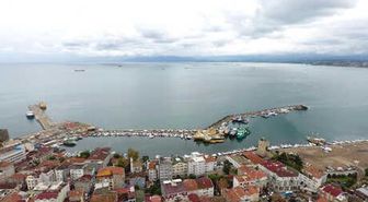 Sinop'ta 'Kestane Karası' Nedeniyle Balıkçılar Denize Açılamadı