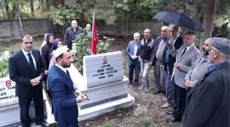 Şehit Asker Kabrinin Başında Dualarla Anıldı