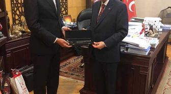 Devlet Bahçeli'ye El İşlemeli Özel Tespih