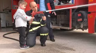 Minik Öğrenciler İtfaiye Hakkında Merak Ettikleri Tüm Sorulara Yanıt Buldular