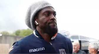 'Adebayor Tehdit Ediyor'