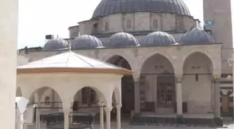 Yalçın Akdoğan'ın Kilis Ziyareti Esnasında Roketle Vurulan Cami Restore Edildi