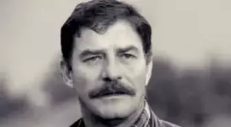 Kadir İnanır'ı Eleştiren Ahmet Mekin Kimdir?