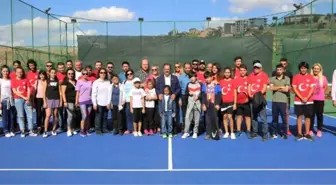 Uşak Belediyesi Tenis Turnuvası Başladı