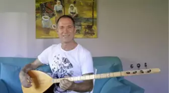 Sümer Ezgü: Müzik Öğretmenleri Piyano, Gitar Biliyor; Bağlama Bilmiyor