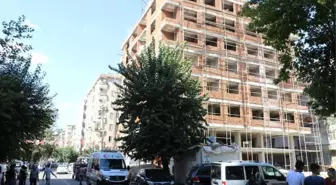 Onlarca Kiloluk Sunta Baretsiz İşçinin Üzerine Düştü