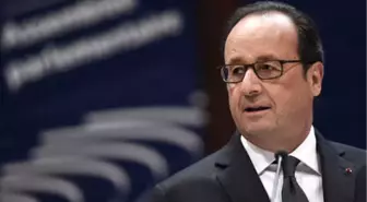 Hollande: Cumhurbaşkanı Yürütmenin Başındaki Tek Yetkili Olmalı