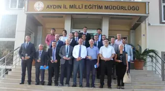 Aydın'da Başarılı Okulların Müdürleri Ödüllendirildi