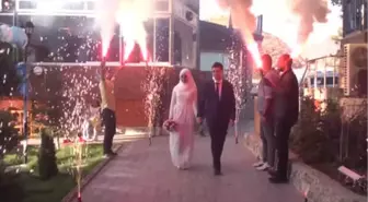 Çukurca Emniyet Müdürlüğünün Bahçesinde Nikah Merasimi