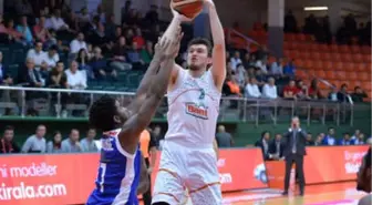 Banvit - Arel Üniversitesi Büyükçekmece: 59-81