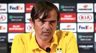 Fenerbahçe'de Cocu'nun 'Sizden Çok Memnunum' Dediği 3 İsim, 24 Saat Geçmeden Kovuldu