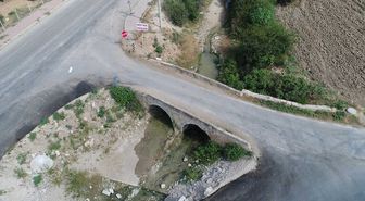 Tarihi Köprüye Hem Asfalt Hem Beton Döküldü