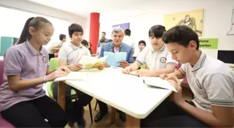 Başkan Karaosmanoğlu, Öğrencilerle Kitap Okudu