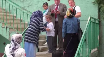 Kafası Okul Merdivenlerinin Korkuluklarına Sıkışan Öğrenciyi İtfaiye Kurtardı