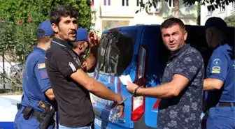 Manavgat'ta Haciz Memurlarının Dövülüp Zorla Alıkonulduğu İddiası