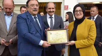 Hasan Basri Çantay Gençlik Merkezinden Öğrencilere Gıda Yardımı