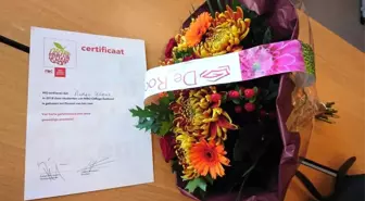 Hollanda'da Yaşayan Türk Öğretmen 'Yılın Öğretmeni' Seçildi