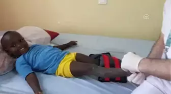 Türkiye'nin Şifa Eli 3 Kıtada 23 Bin Hastaya Uzandı (1)