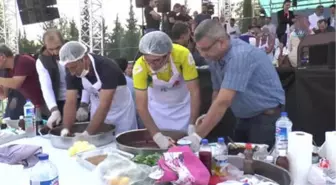 Festivalde Ödüllü Çiğköfte Yarışması Düzenlendi