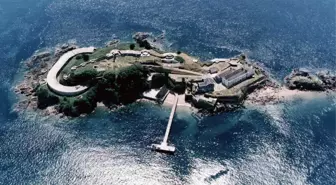 İngiltere'de Tarihi Drake Adası 7,8 Milyon Dolara Satışa Çıkarıldı